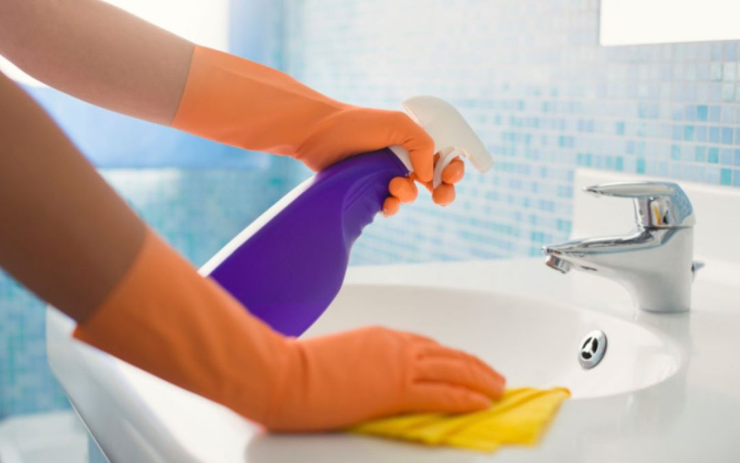 La Limpieza de Baños: Un Paso Clave hacia la Higiene y el Confort