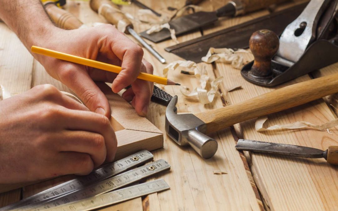 Carpinteros: Maestros de la Madera y la Creatividad, contrata los mejores profesionales en Bisermax.