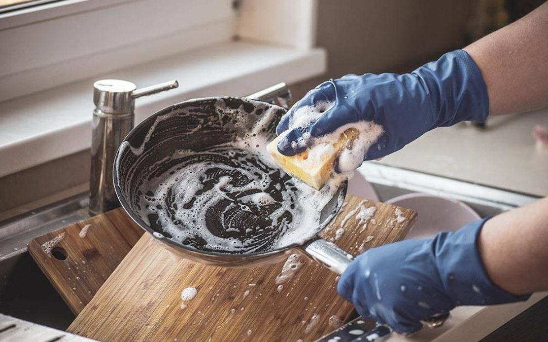 Consejos útiles para mantener tu cocina limpia y ordenada. Contacta con Bisermax para contratar a los mejores profesionales de la limpieza.