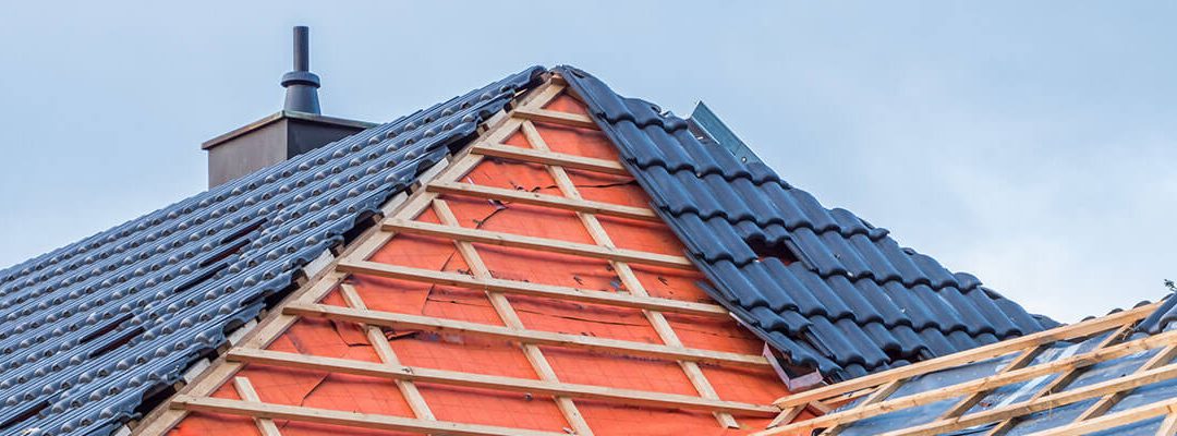 🏠 Revisión y conservación de cubiertas y tejados en edificios