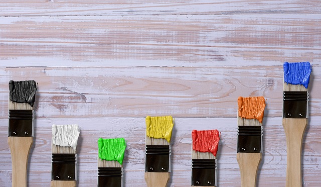 La importancia de elegir la pintura adecuada para cada tipo de superficie exterior