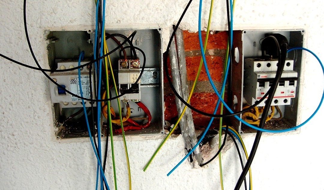 Señales de advertencia de problemas eléctricos en edificios